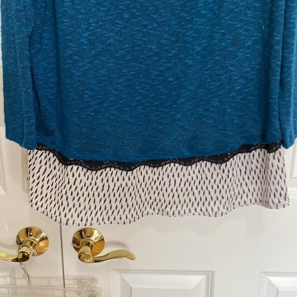 New Directions Weekend Top - Picture 3 of 8